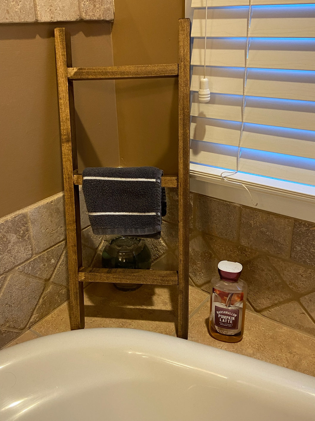 Mini Farmhouse Ladder for Kitchen or Bathroom