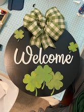 Load image into Gallery viewer, Welcome St Patricks Door Hanger
