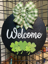Load image into Gallery viewer, Welcome St Patricks Door Hanger
